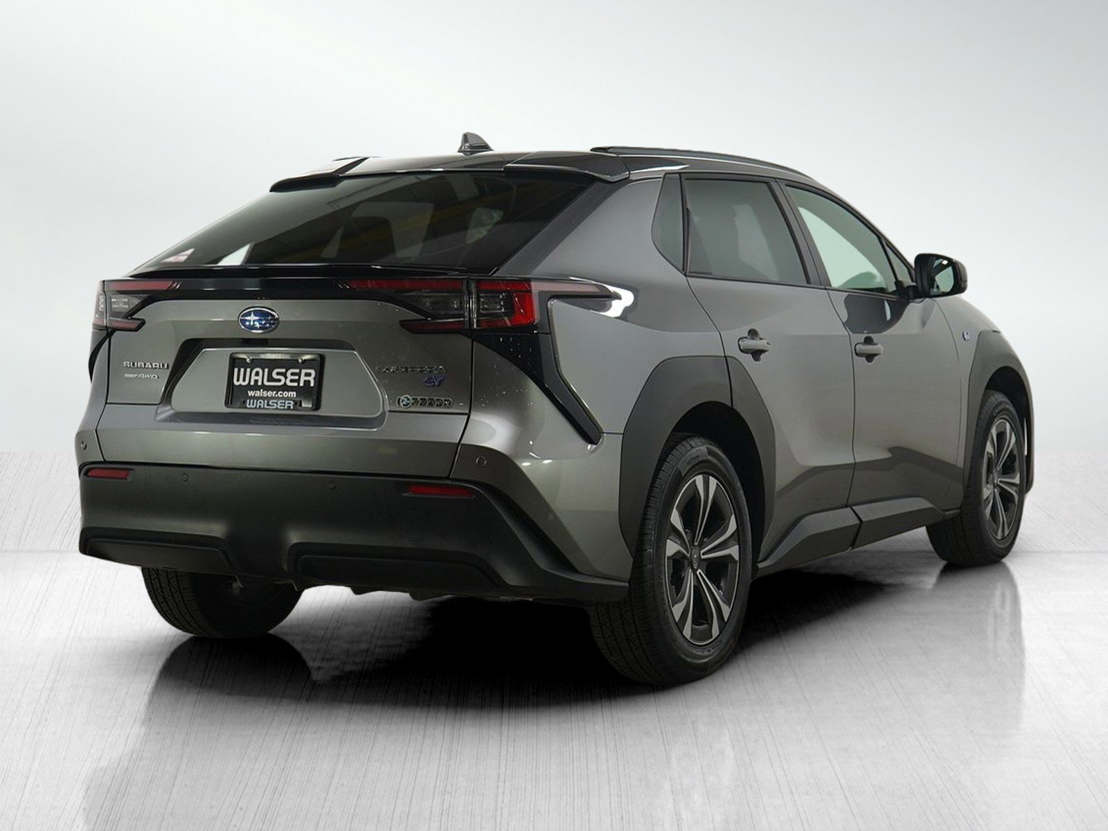 Used 2024 Subaru Solterra Premium image 5