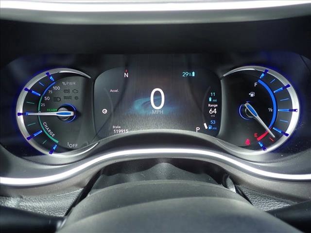 Used 2023 Chrysler Pacifica Touring-L FWD image 26