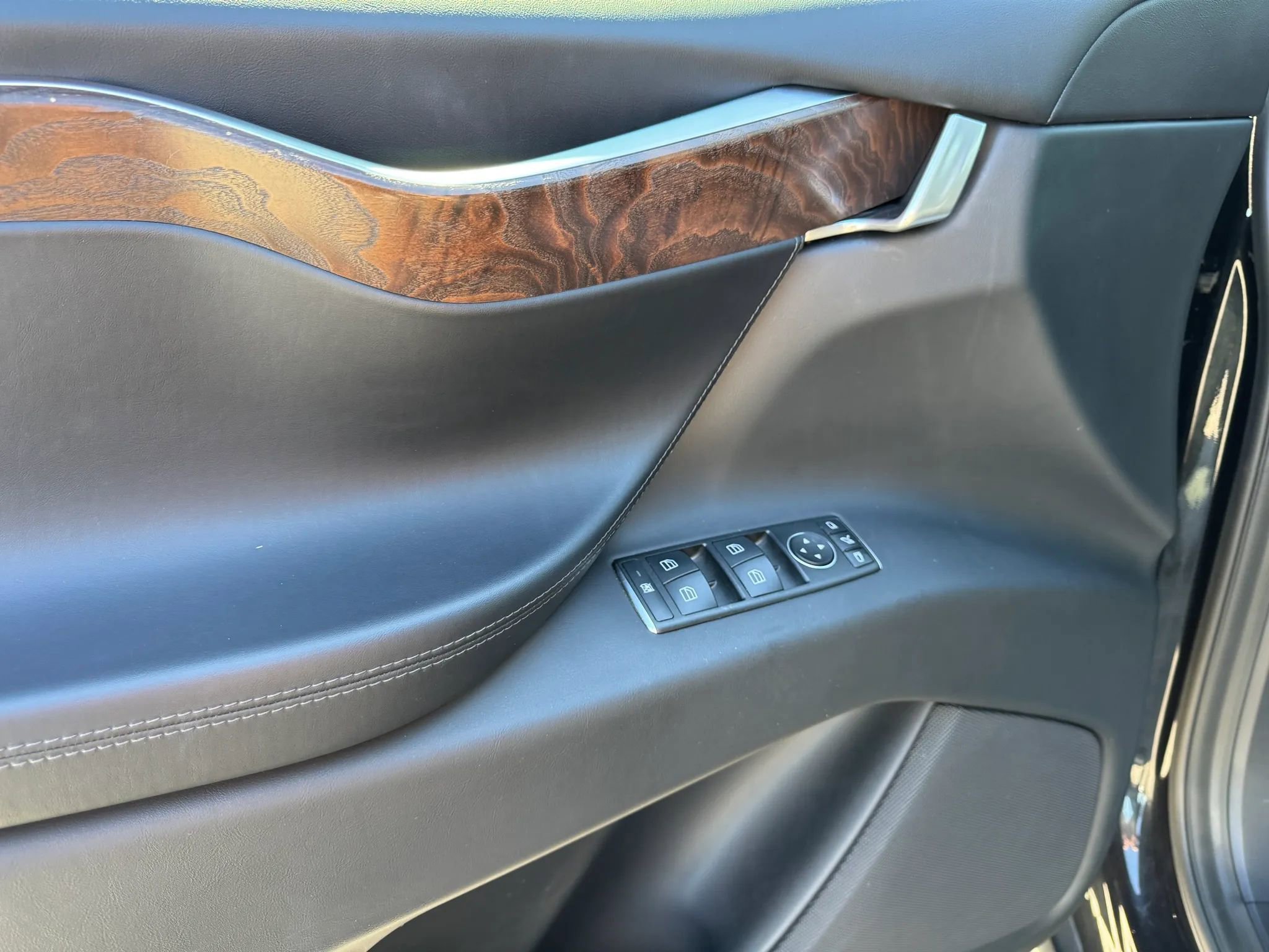 Used 2017 Tesla Model X 100D image 15