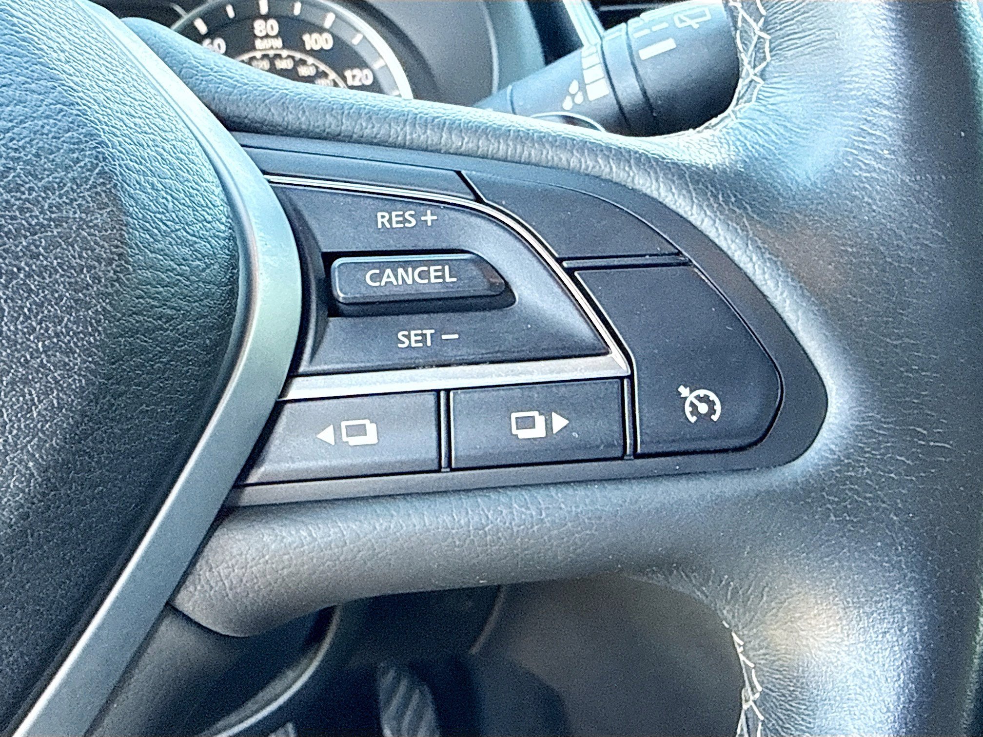 Used 2022 INFINITI QX55 Luxe w/ Cargo Package AWD/4WD image 39