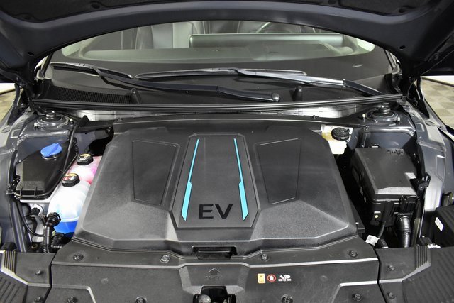 Used 2022 Hyundai Ioniq 5 Limited w/ Cargo Package image 38