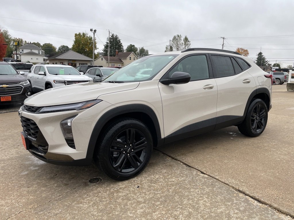 New 2026 Chevrolet Trax ACTIV w/ Sunroof Package