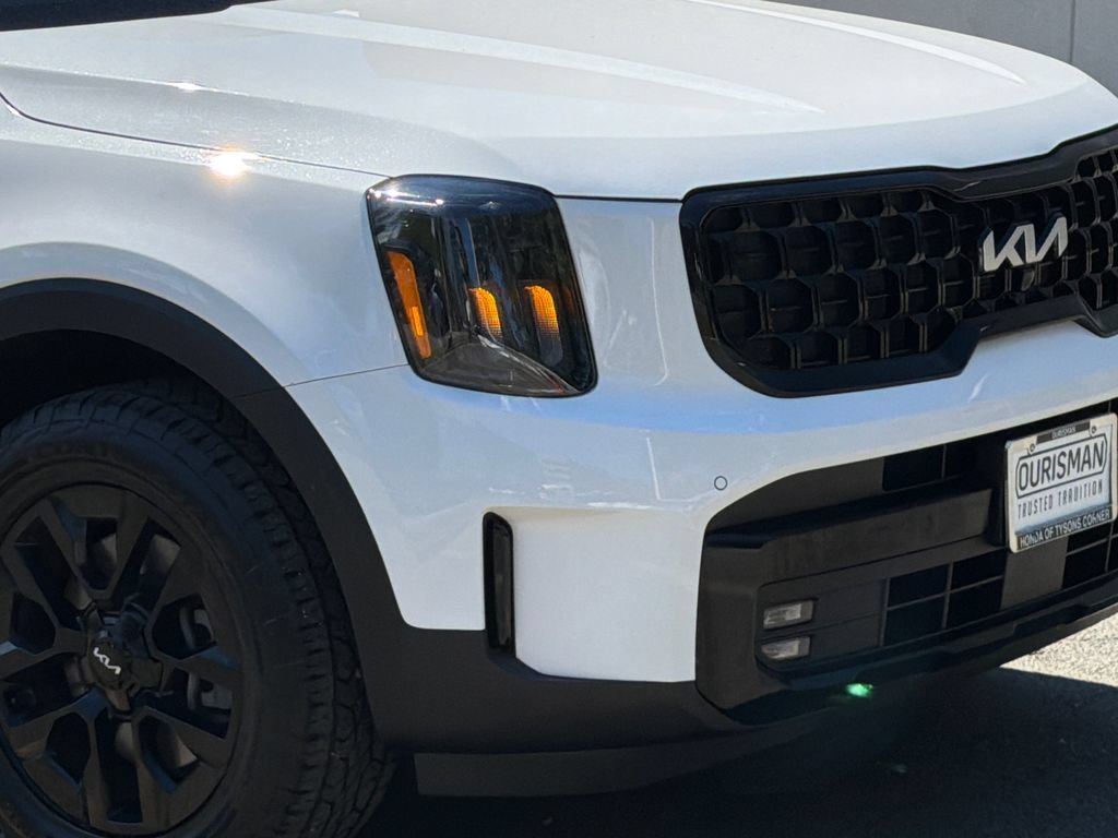Used 2024 Kia Telluride SX Prestige X-Pro AWD/4WD image 2