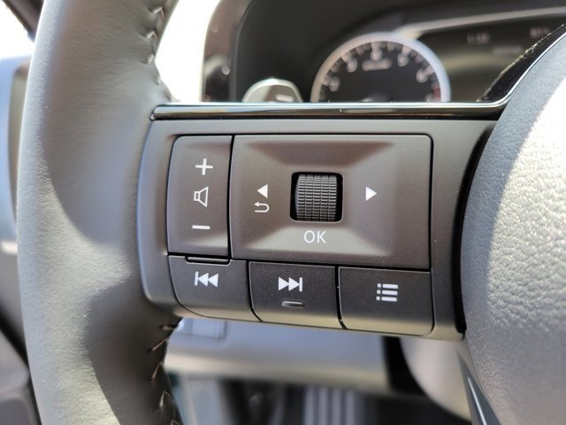 New 2025 Nissan Pathfinder SL image 14