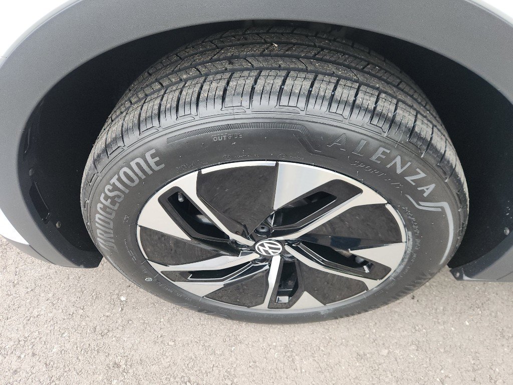 Certified 2021 Volkswagen ID.4 Pro AWD/4WD image 9