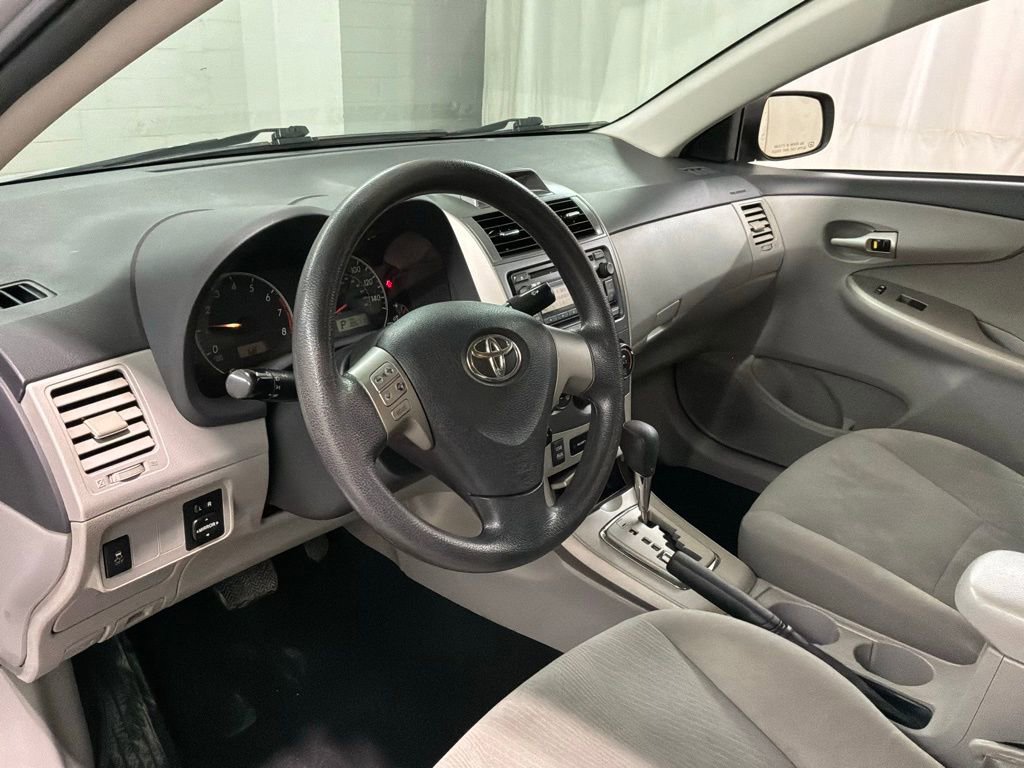 Used 2012 Toyota Corolla LE FWD image 16