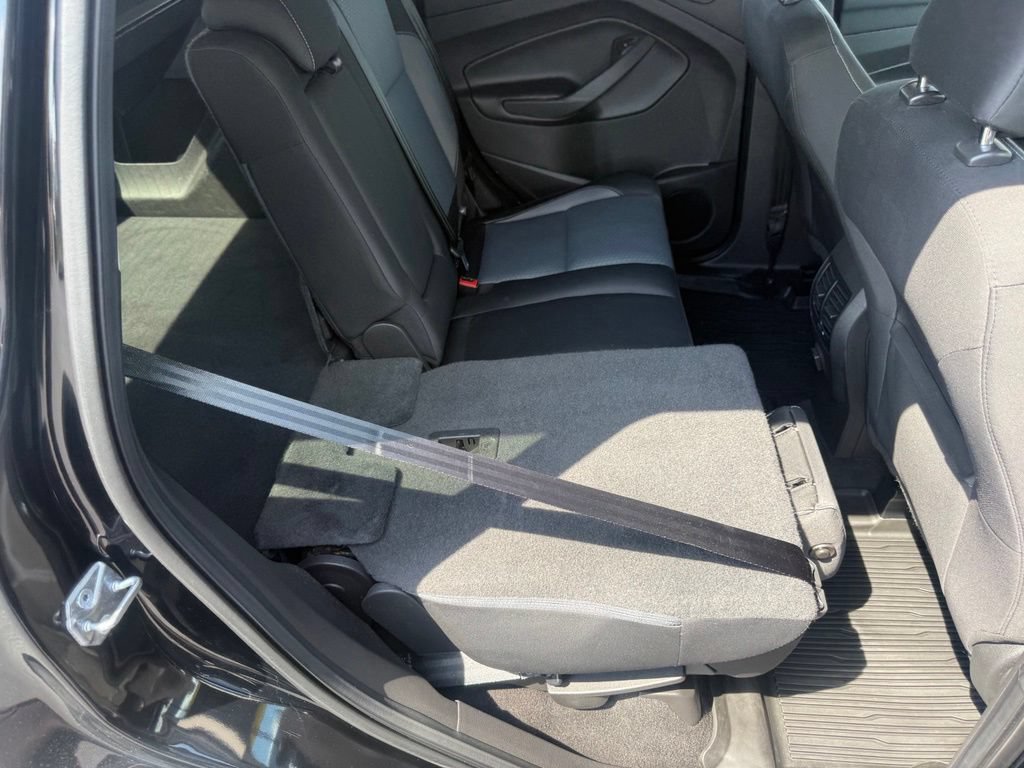 Used 2018 Ford Escape SE w/ SE Sync 3 Package FWD image 50
