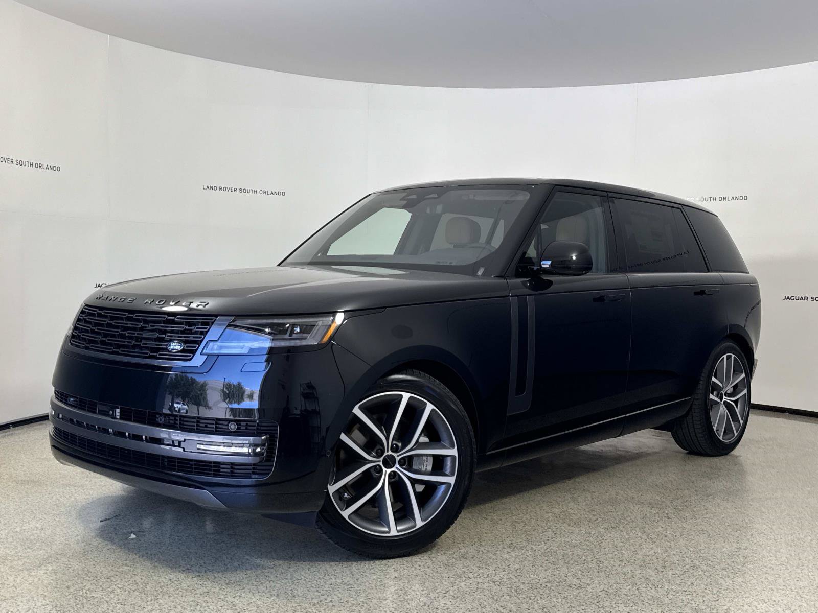 New 2026 Land Rover Range Rover Long Wheelbase SE AWD/4WD image 1