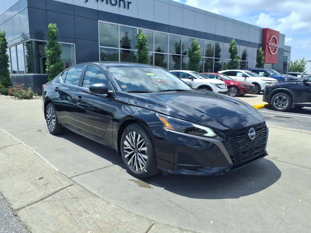 New 2026 Nissan Altima 2.5 SV FWD image 2