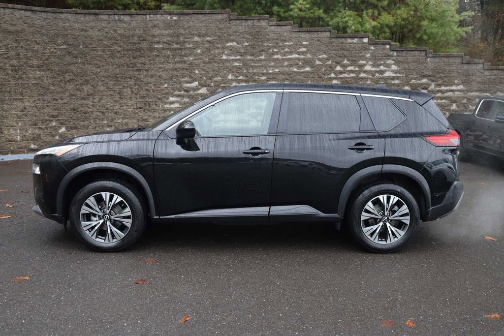 Used 2023 Nissan Rogue SV image 10