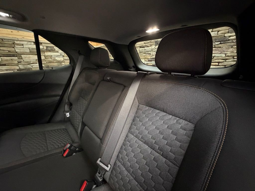Used 2021 Chevrolet Equinox LT AWD/4WD image 29