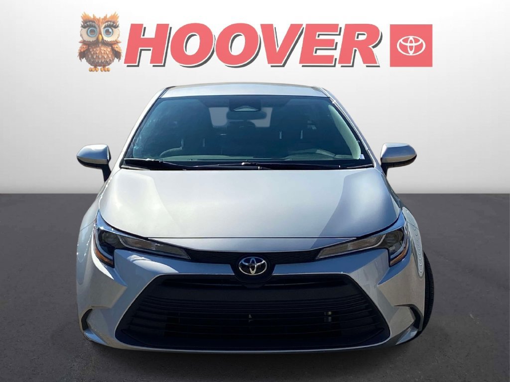 Used 2025 Toyota Corolla LE w/ Convenience Package FWD image 3