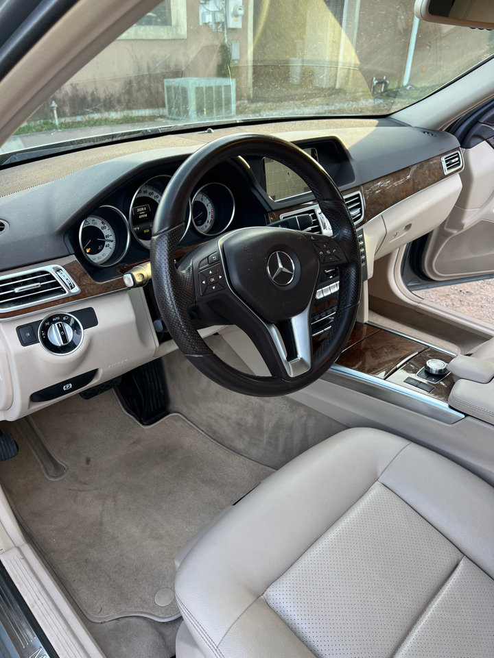 Used 2014 Mercedes-Benz E 350 Sedan image 19