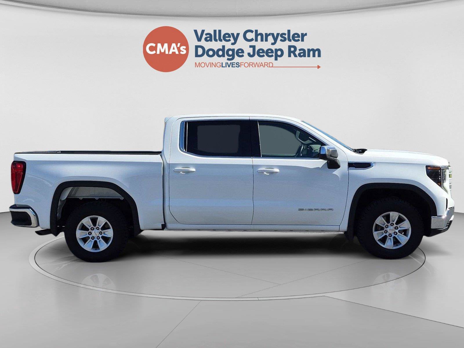 Used 2024 GMC Sierra 1500 SLE AWD/4WD image 6