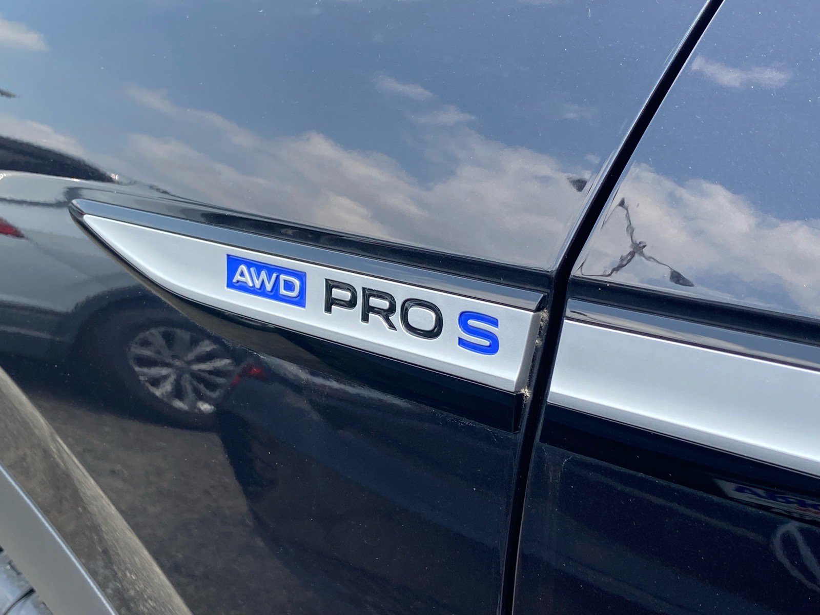 Certified 2023 Volkswagen ID.4 Pro S AWD/4WD image 6