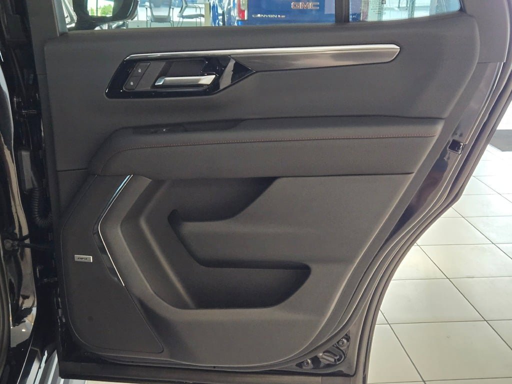 New 2026 Chevrolet Tahoe RST w/ Comfort Package AWD/4WD image 8