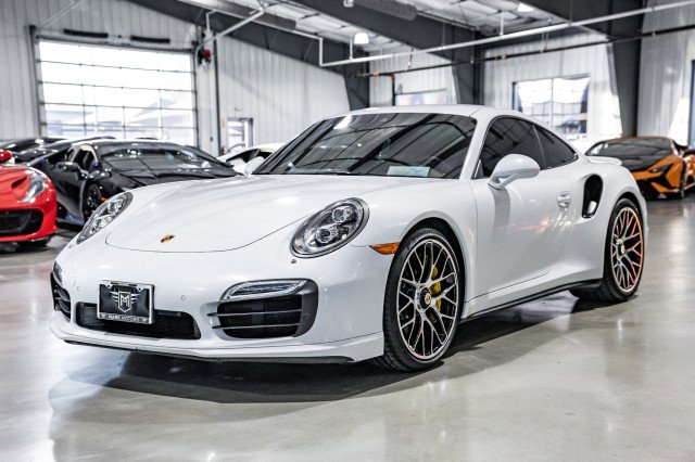 Used 2015 Porsche 911 Turbo S image 2