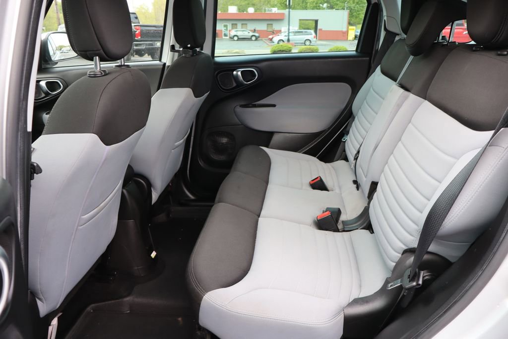 Used 2014 FIAT 500L Easy w/ Popular Equipment Group FWD image 27