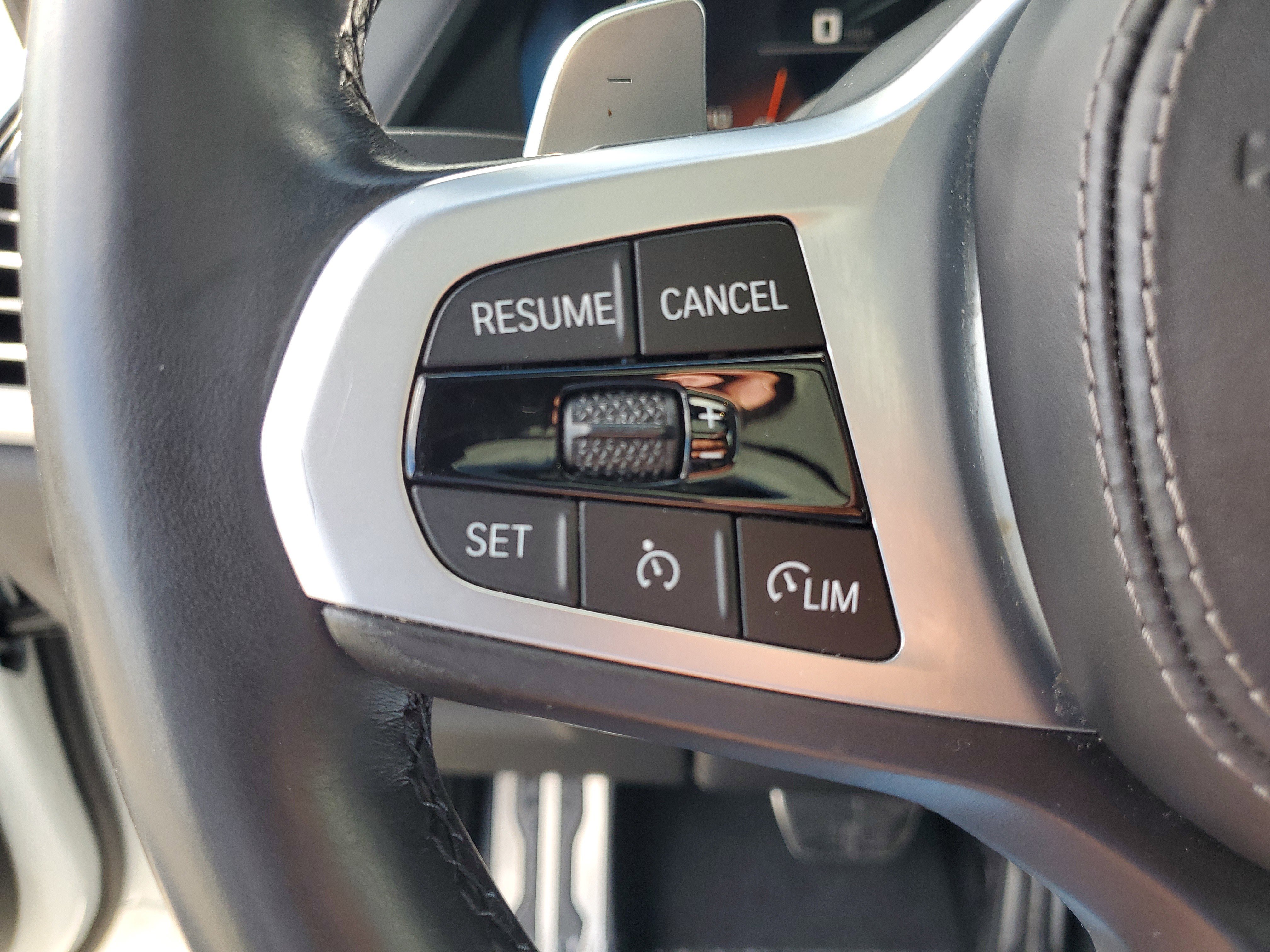 Used 2021 BMW X5 M50i w/ Premium Package image 26