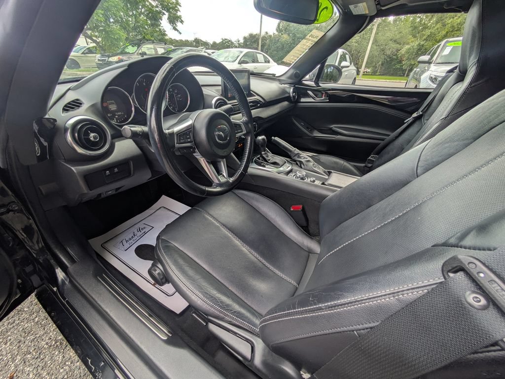 Used 2020 MAZDA MX-5 Miata RF Grand Touring RWD image 12