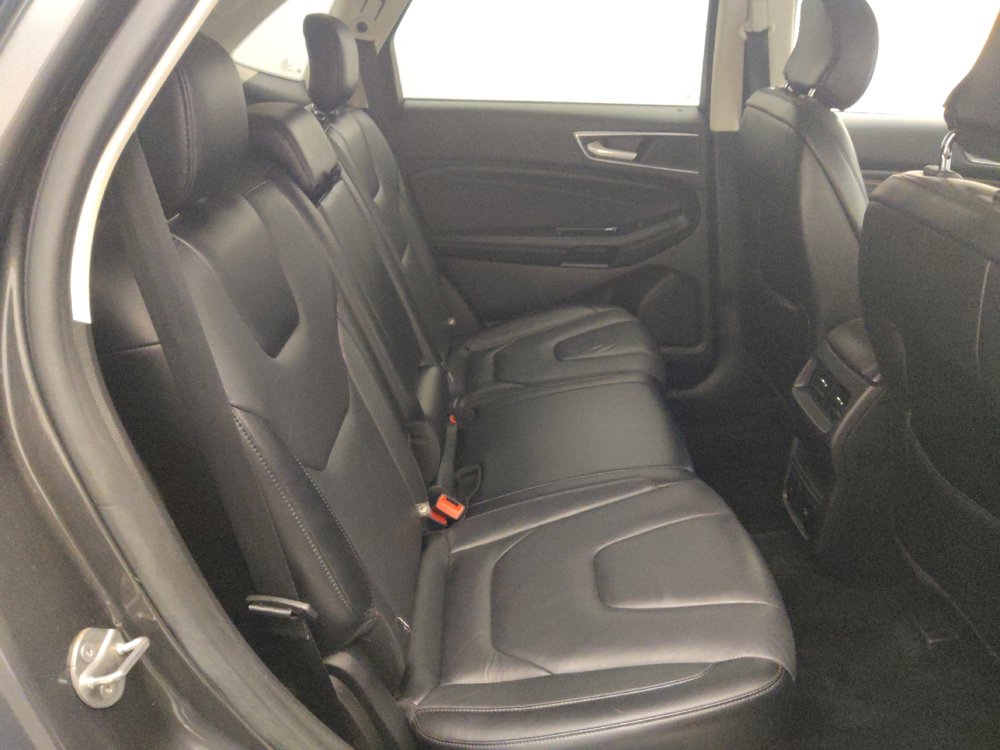 Used 2017 Ford Edge Titanium w/ Technology Package FWD image 19
