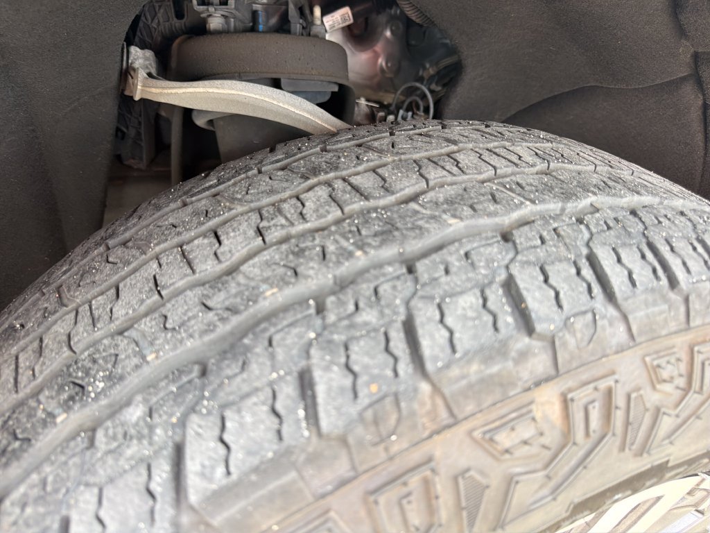 Used 2025 Chevrolet Tahoe Z71 AWD/4WD image 27