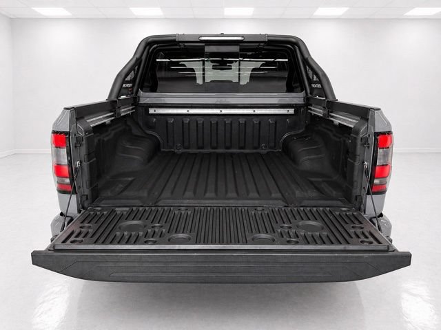 Used 2023 Nissan Frontier PRO-4X w/ Pro-4X Premium Package AWD/4WD image 10