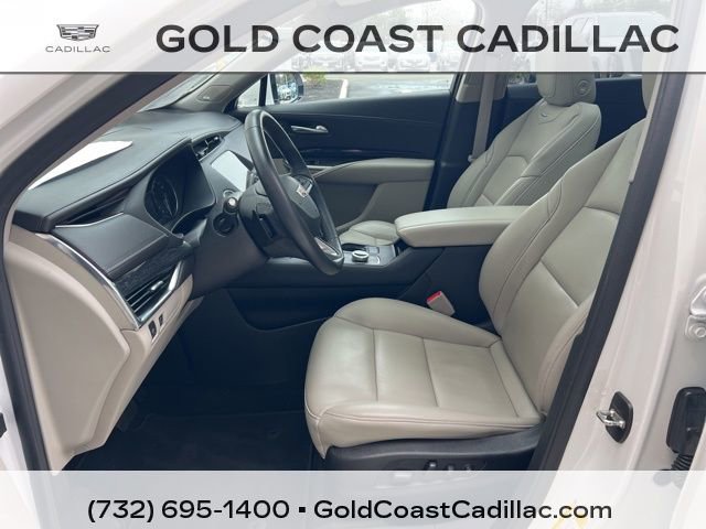 Used 2022 Cadillac XT4 Premium Luxury w/ Enhanced Visibility Package image 14