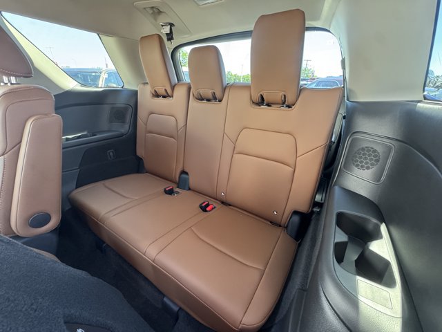 New 2026 Nissan Pathfinder Platinum AWD/4WD image 18