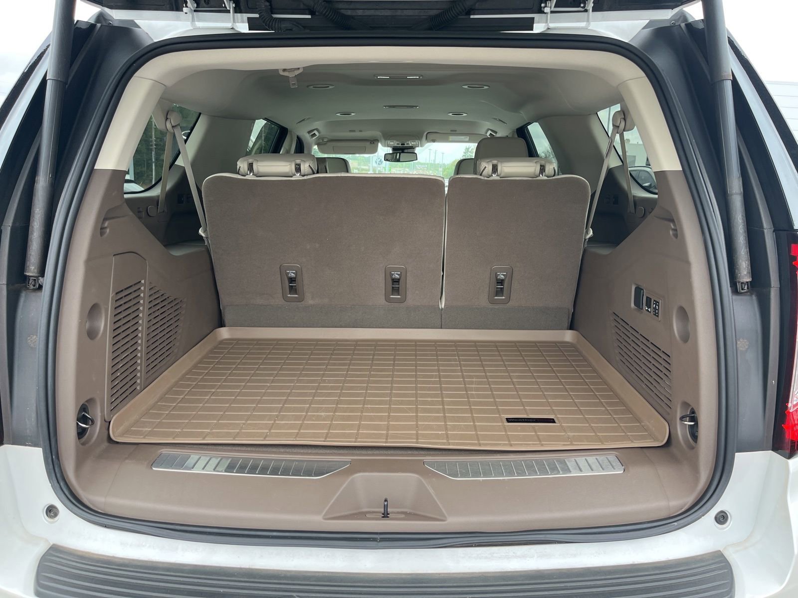 Used 2024 GMC Yukon XL Denali image 37