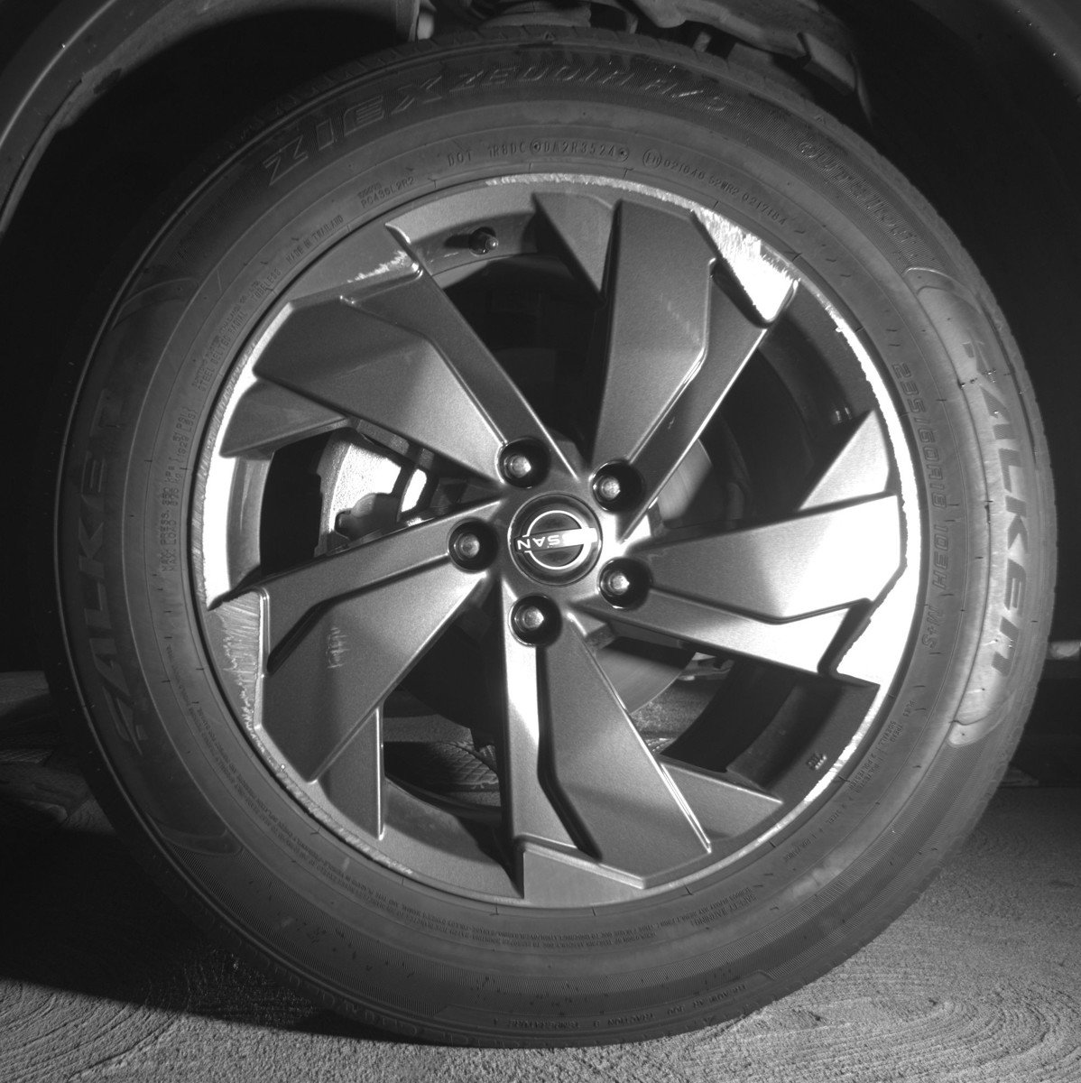 Used 2025 Nissan Rogue SV image 12