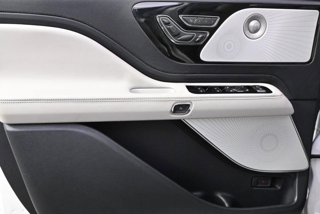 New 2026 Lincoln Aviator Reserve image 23