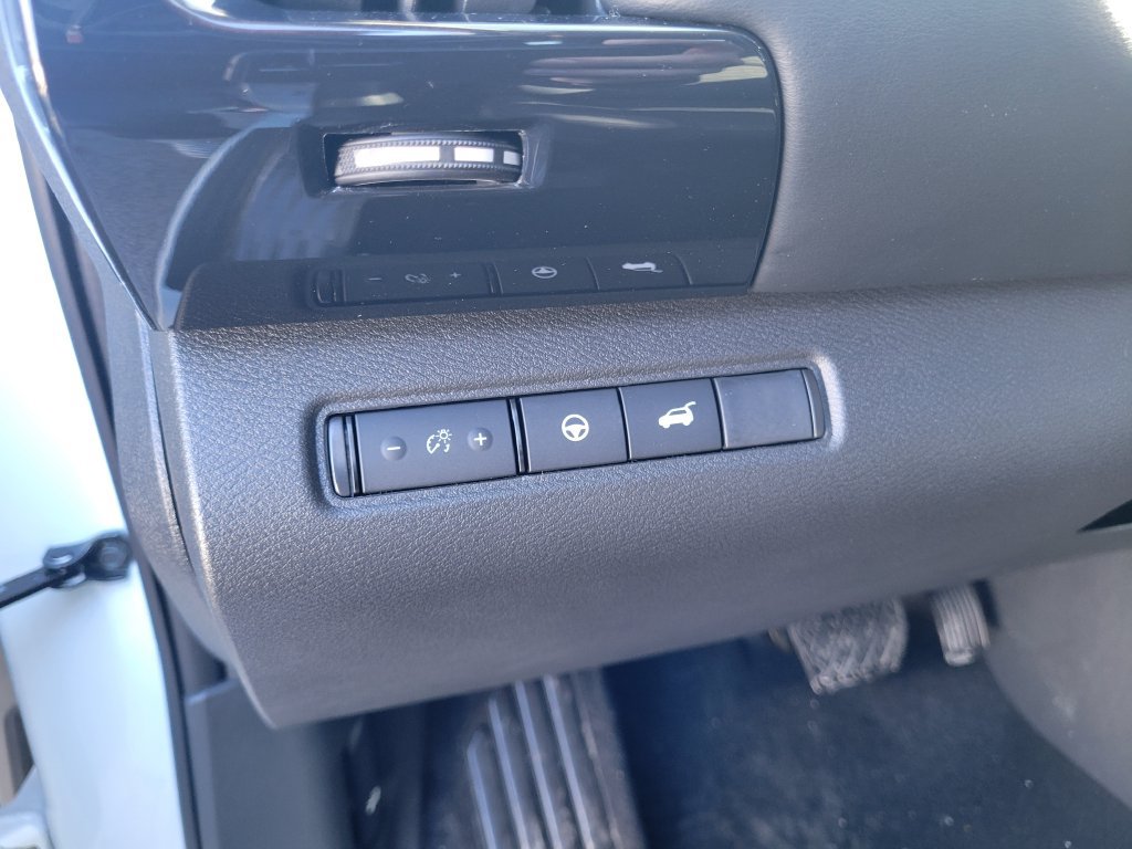 New 2026 Nissan Pathfinder SV AWD/4WD image 13