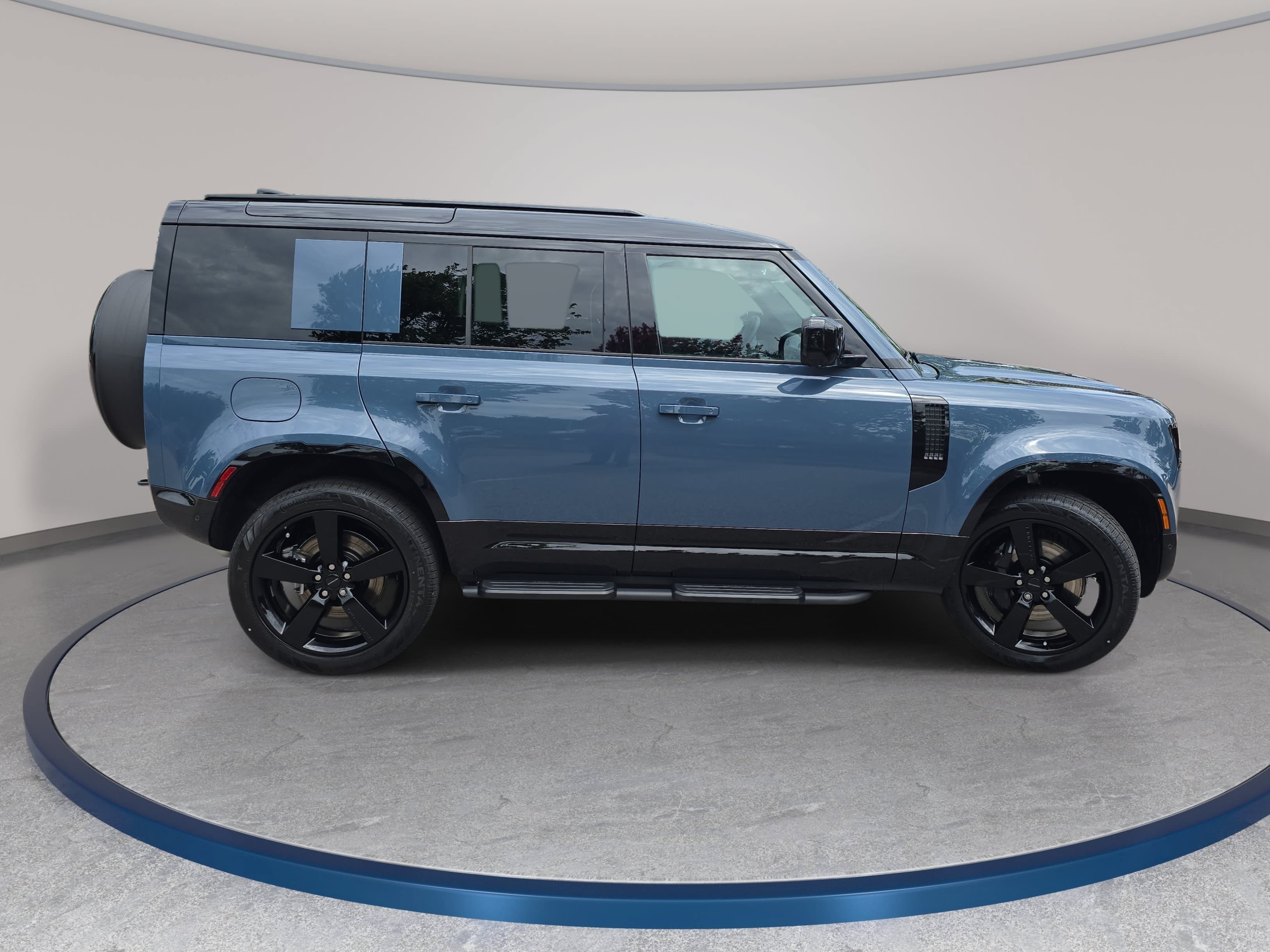 New 2026 Land Rover Defender 110 X-Dynamic SE AWD/4WD image 4