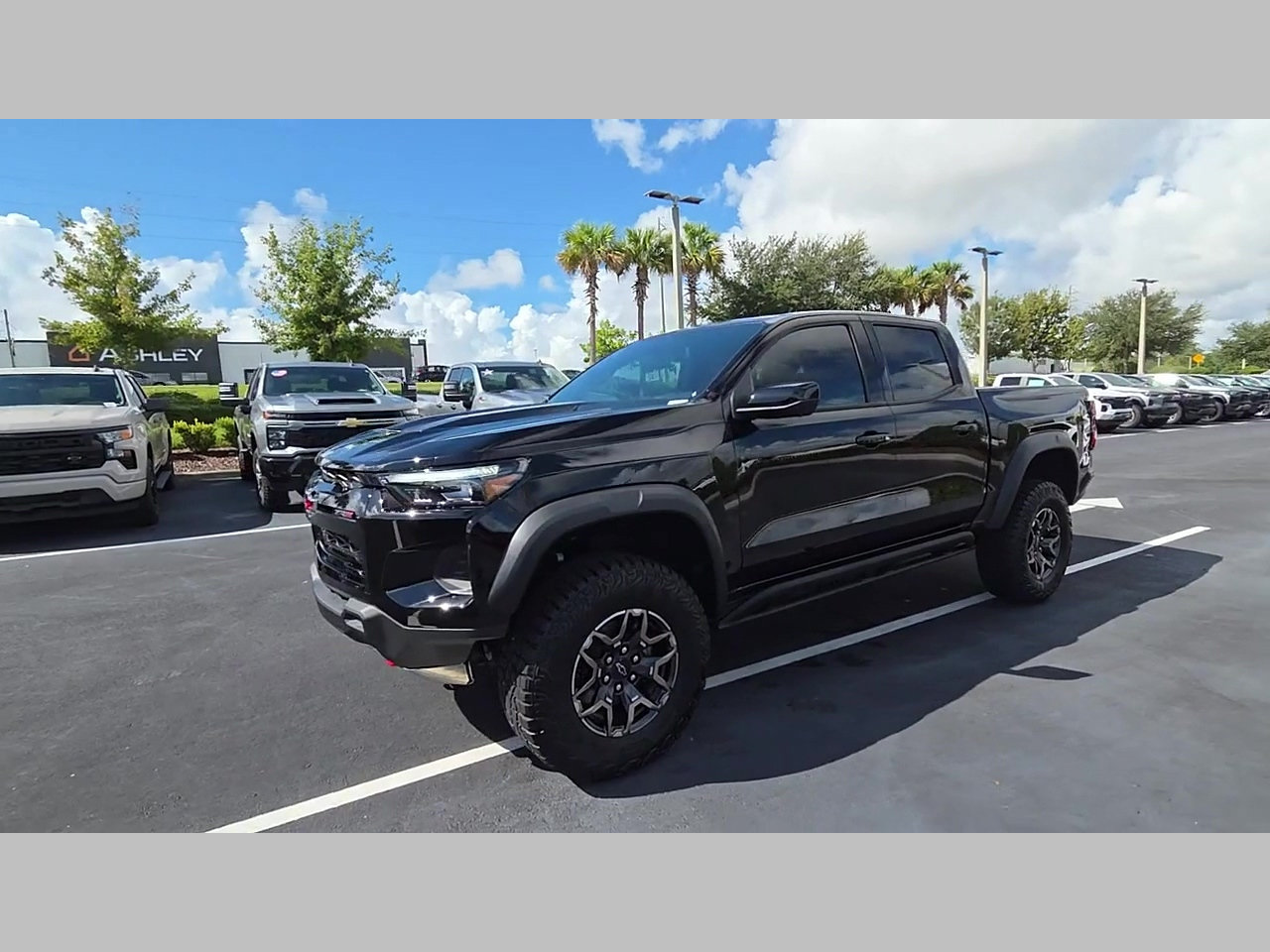 New 2026 Chevrolet Colorado ZR2 w/ Technology Package AWD/4WD image 27