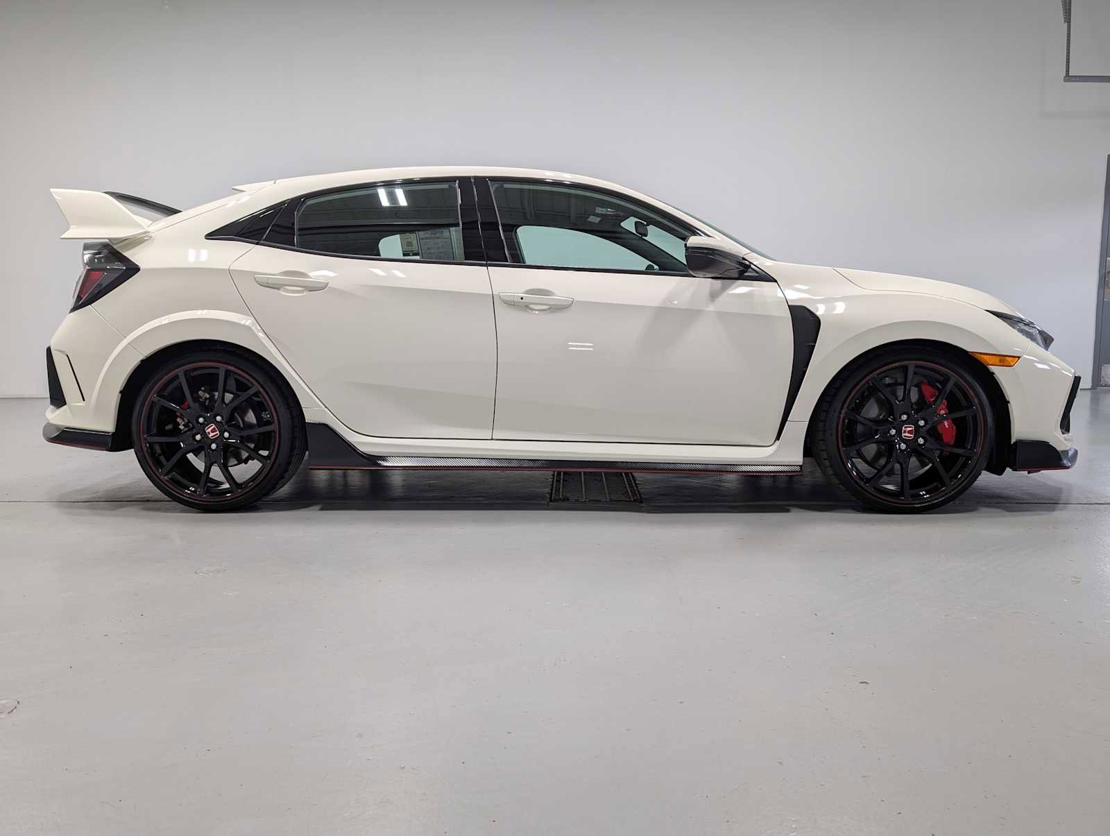 Used 2021 Honda Civic Type R image 7