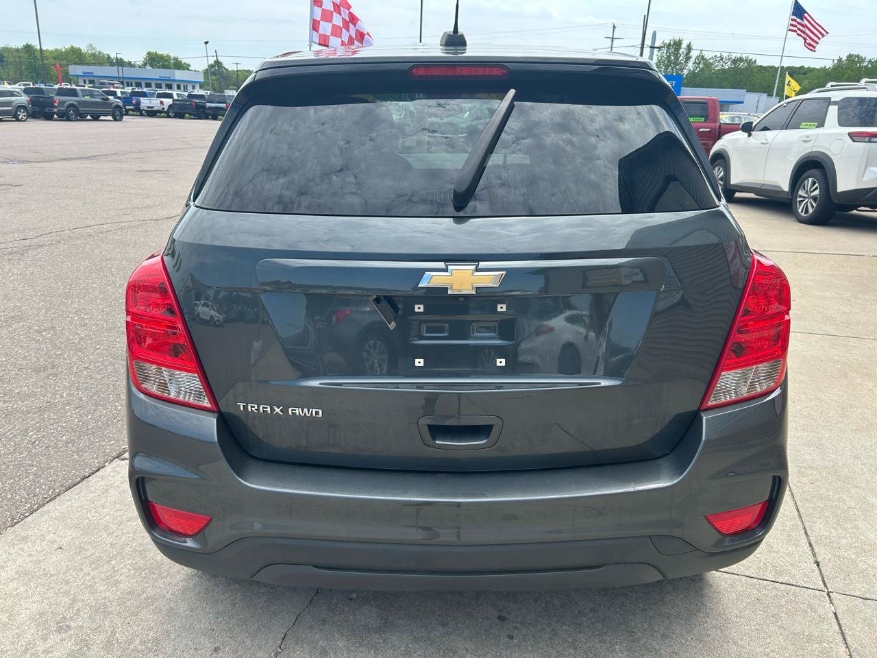 Used 2020 Chevrolet Trax LS w/ Tint and Cruise Package AWD/4WD image 6