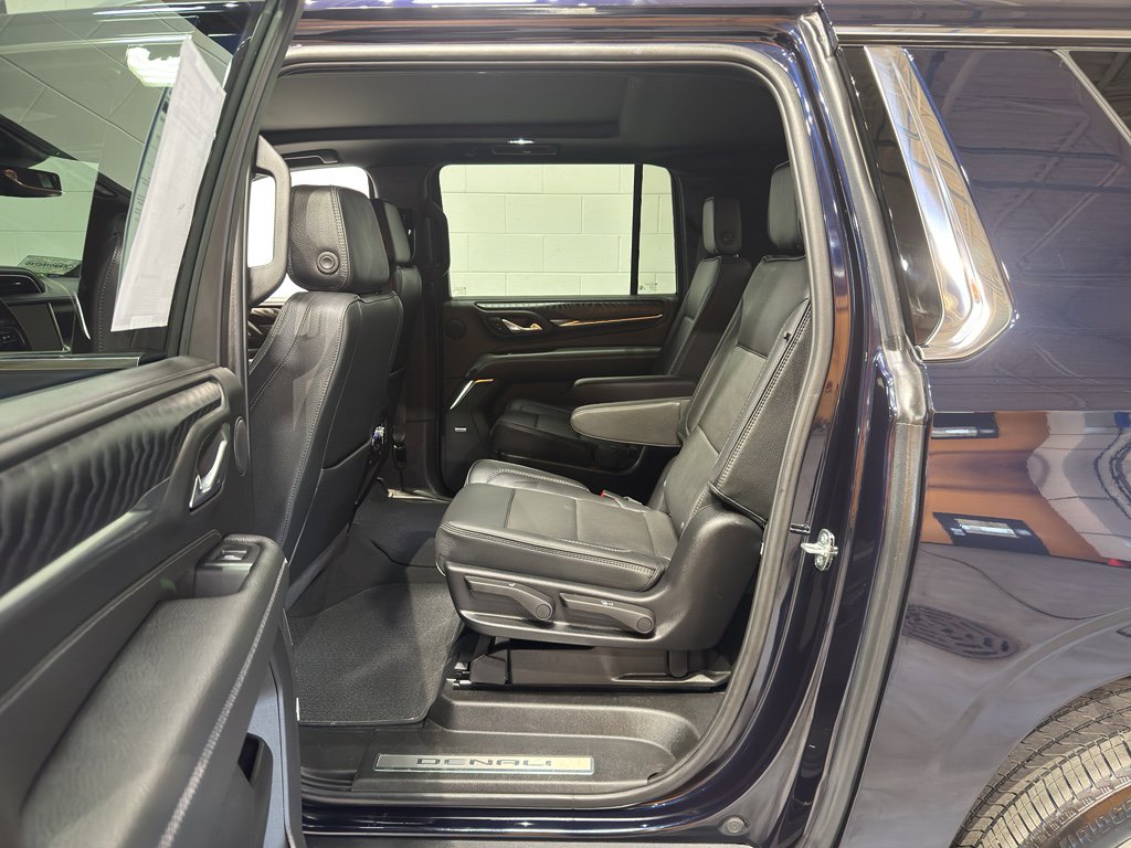 Used 2024 GMC Yukon XL Denali image 14
