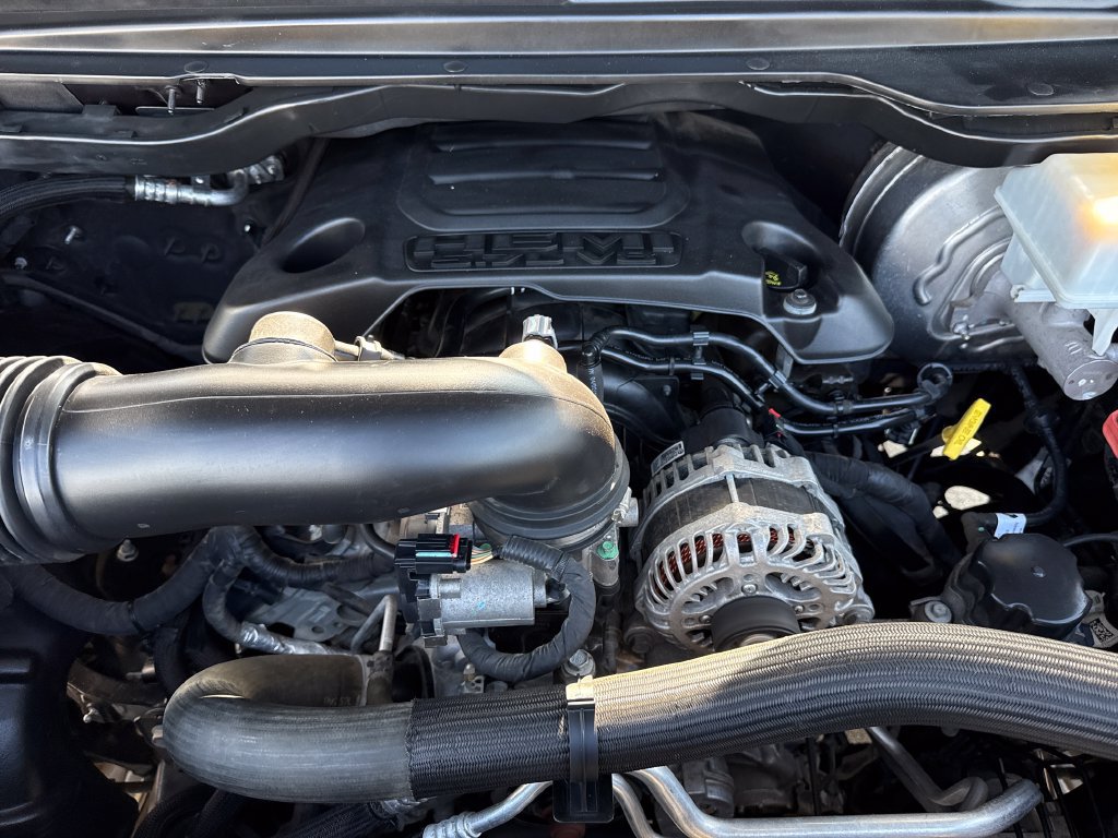 Used 2019 RAM 1500 Laramie AWD/4WD image 30