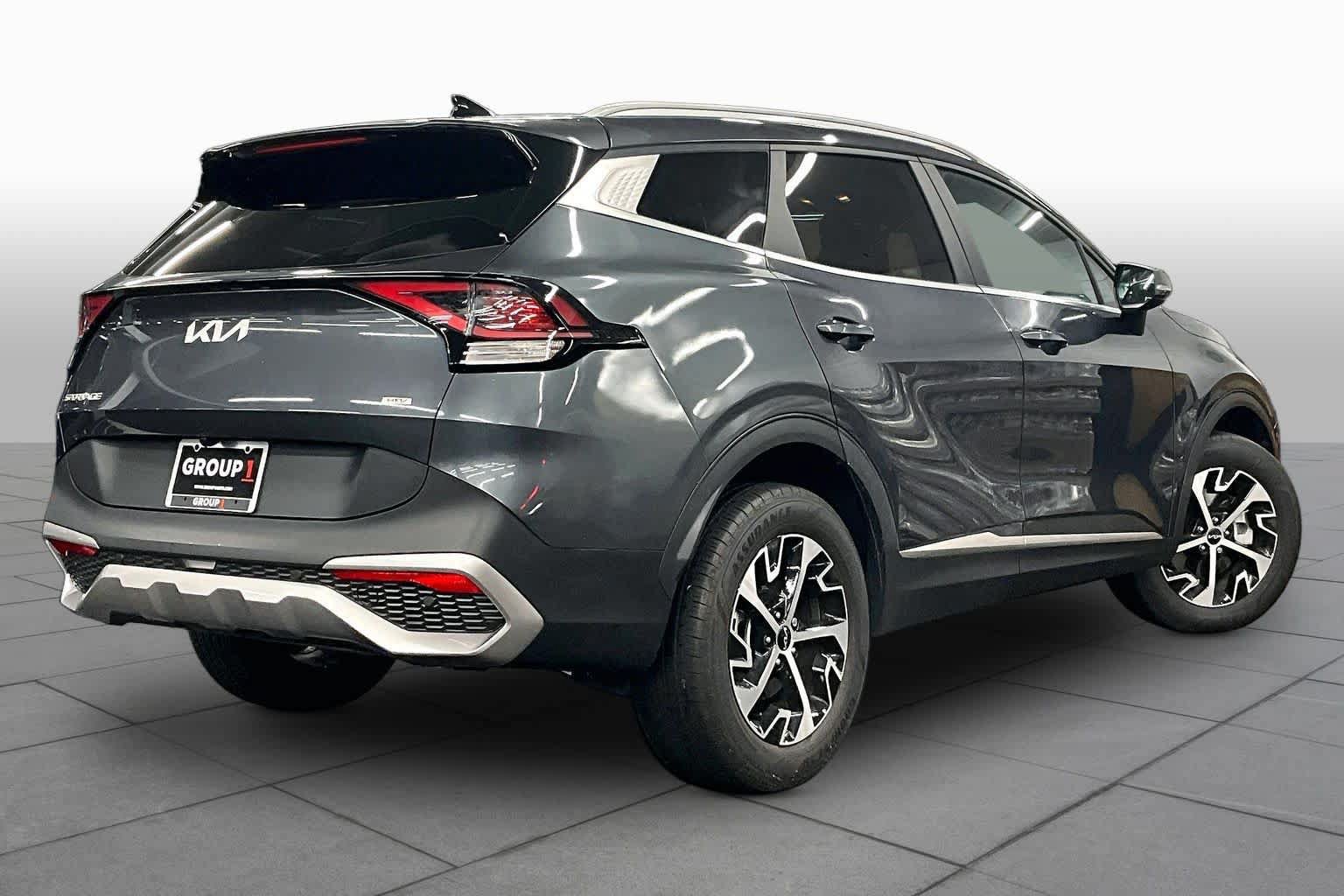 Used 2023 Kia Sportage EX AWD/4WD image 12