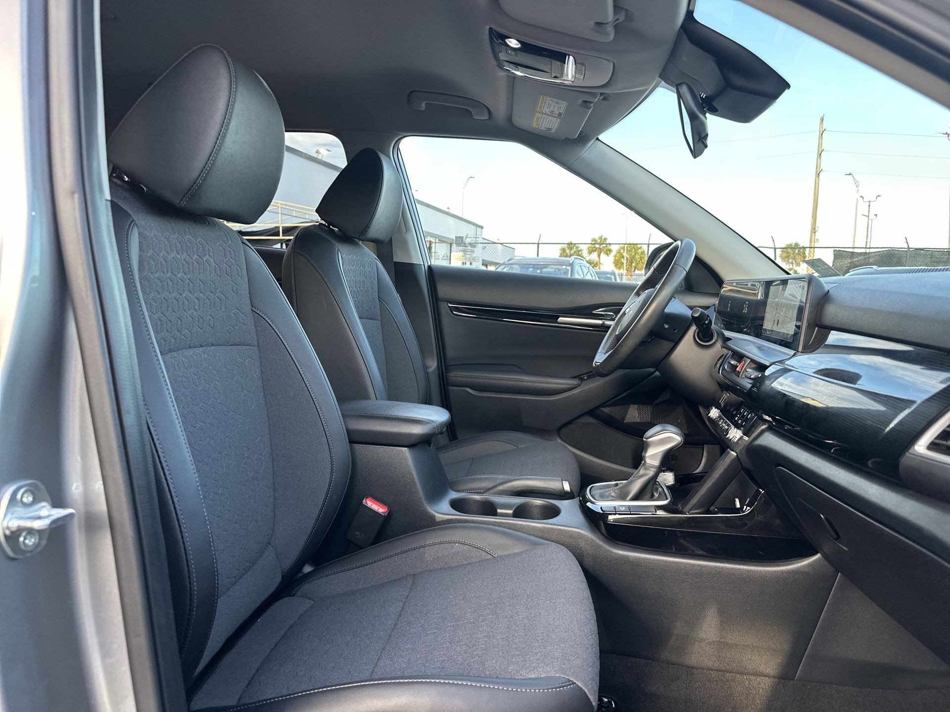Certified 2025 Kia Seltos S FWD image 25