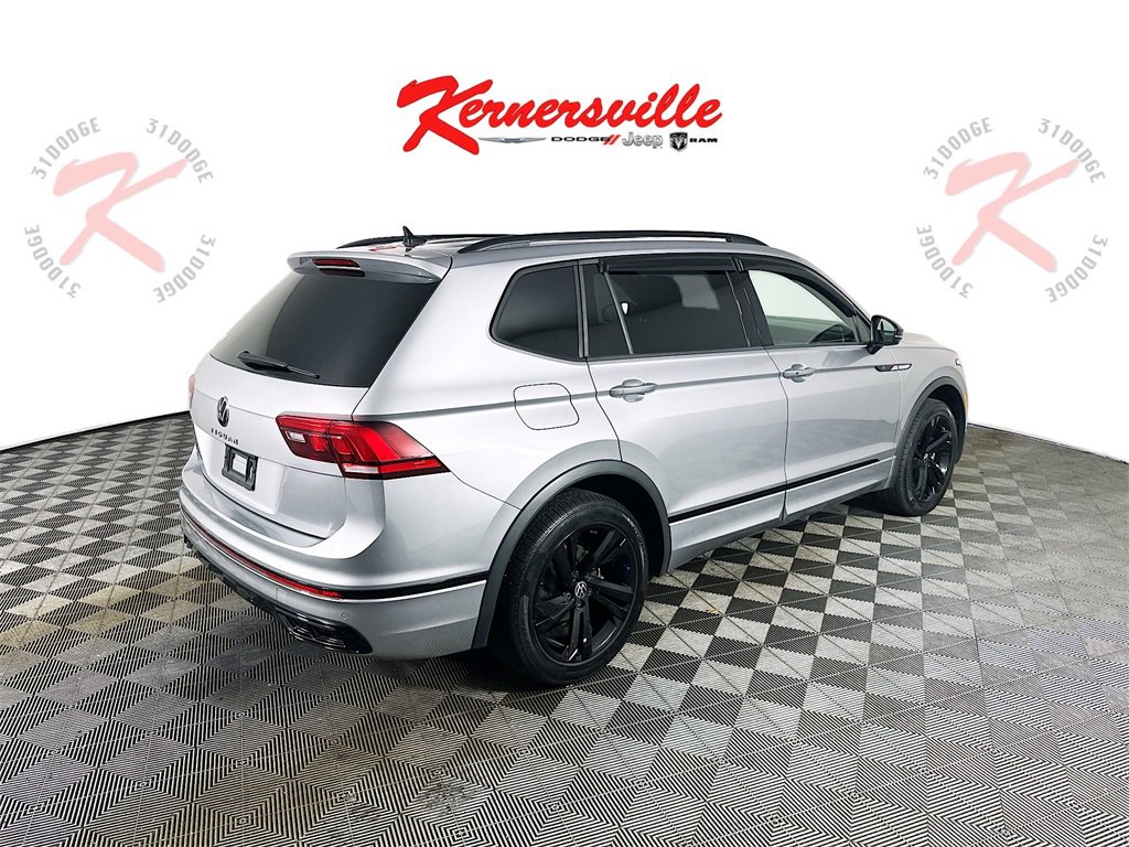 Used 2023 Volkswagen Tiguan SE R-Line image 7
