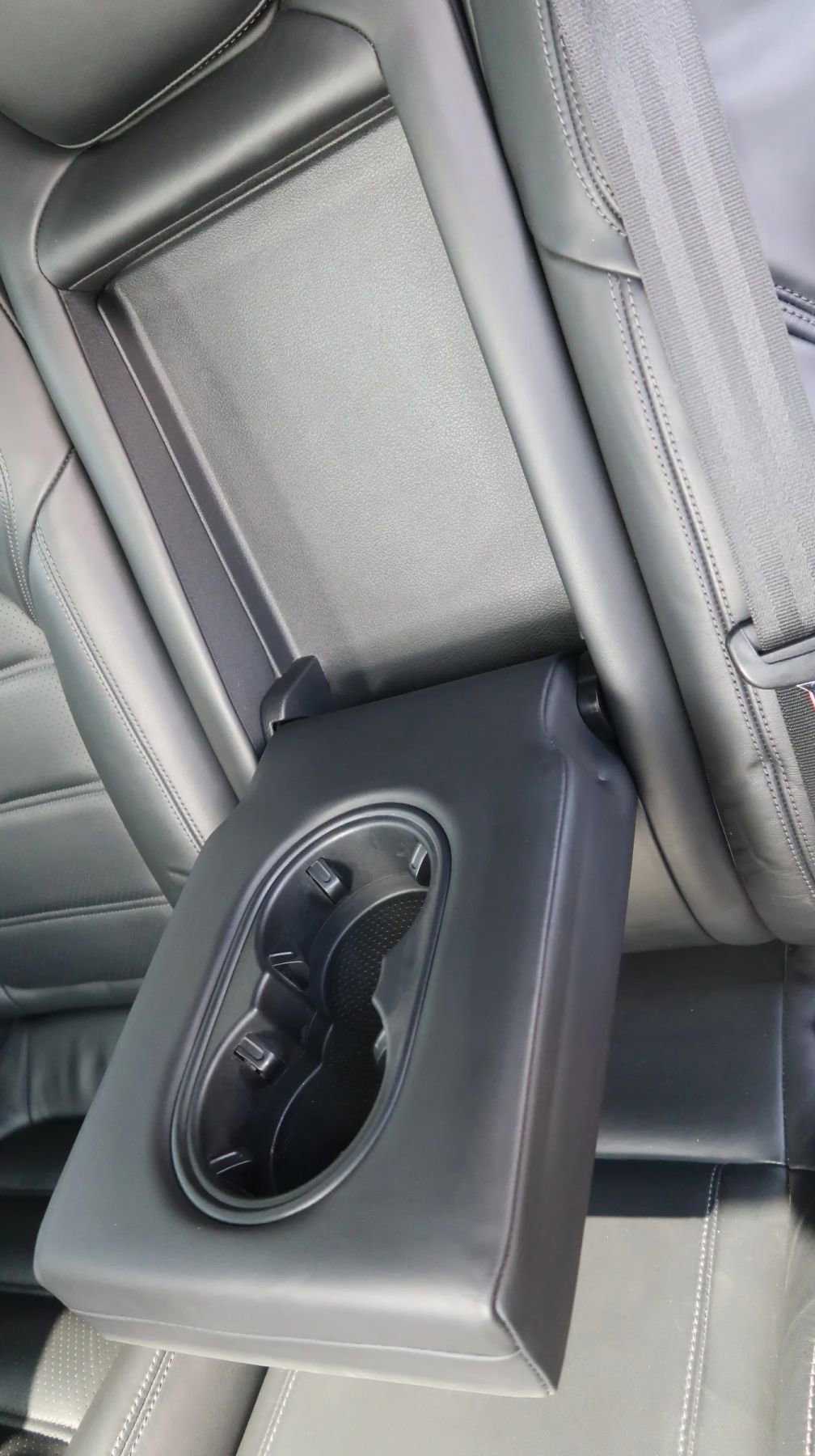 Used 2011 Porsche Cayenne S AWD/4WD image 42
