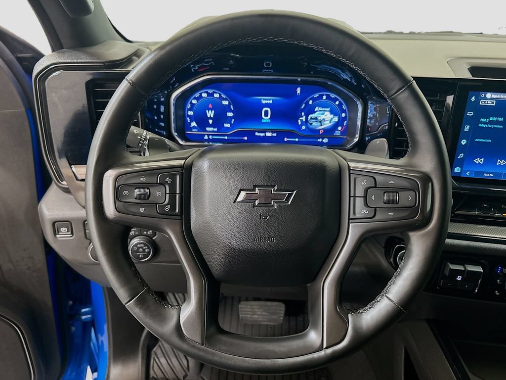 Used 2025 Chevrolet Silverado 1500 ZR2 w/ Technology Package AWD/4WD image 9