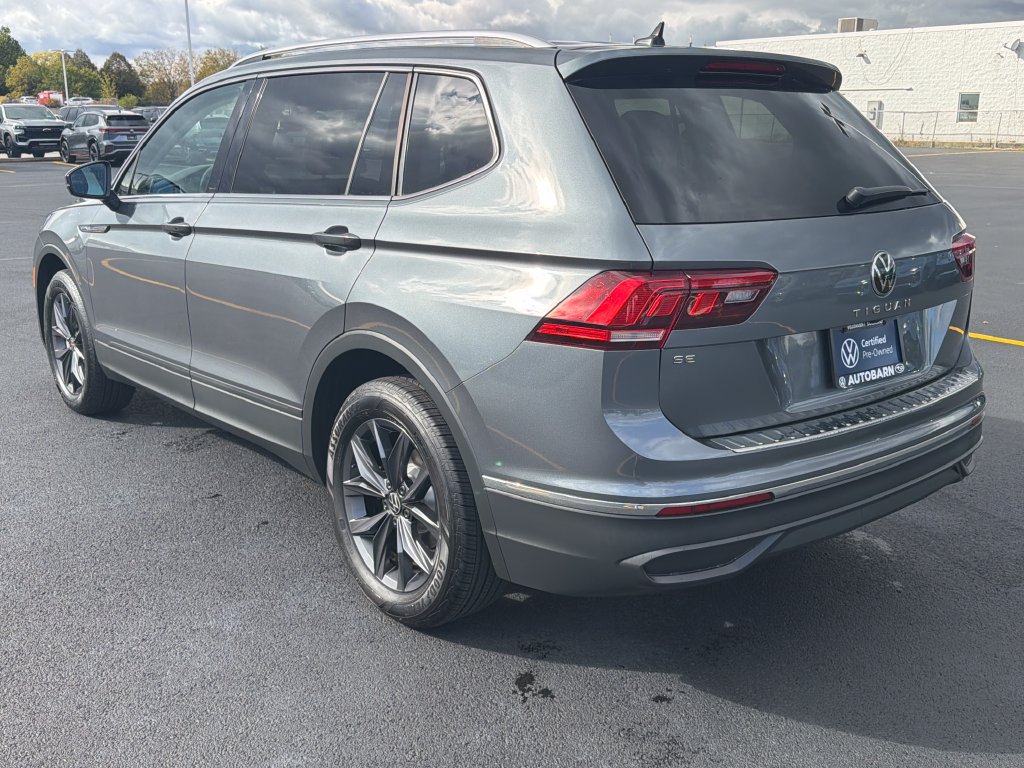 Certified 2023 Volkswagen Tiguan SE w/ Panoramic Sunroof Package FWD image 4