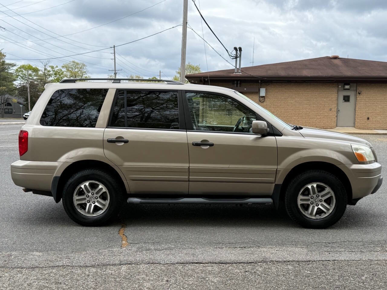 Used 2004 Honda Pilot EX image 4