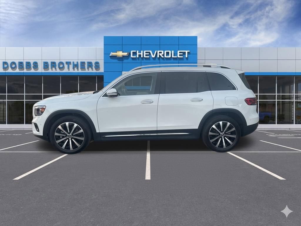 Used 2023 Mercedes-Benz GLB 250 image 2