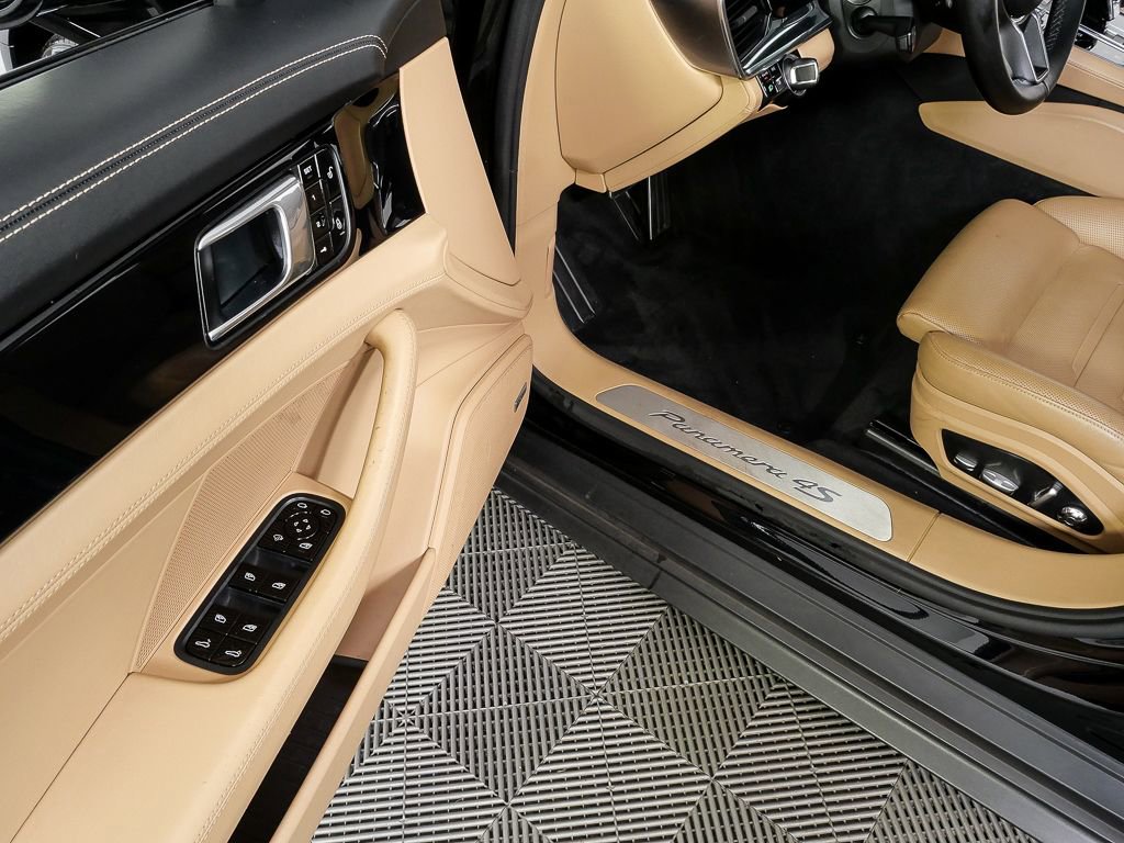 Certified 2018 Porsche Panamera 4S image 8