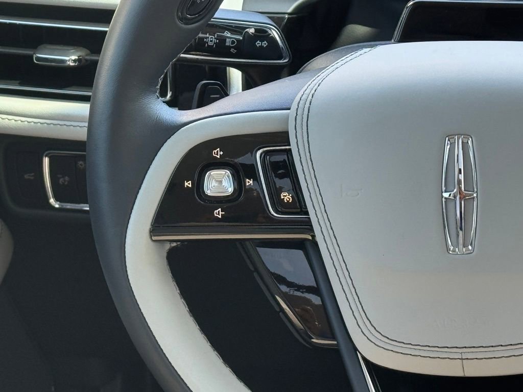 Used 2025 Lincoln Aviator Reserve w/ Jet Appearance Package AWD/4WD image 19