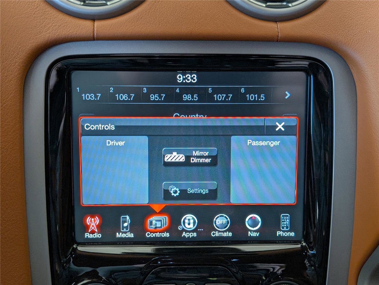 Used 2013 SRT Viper GTS w/ GTS Laguna Interior Pkg image 27